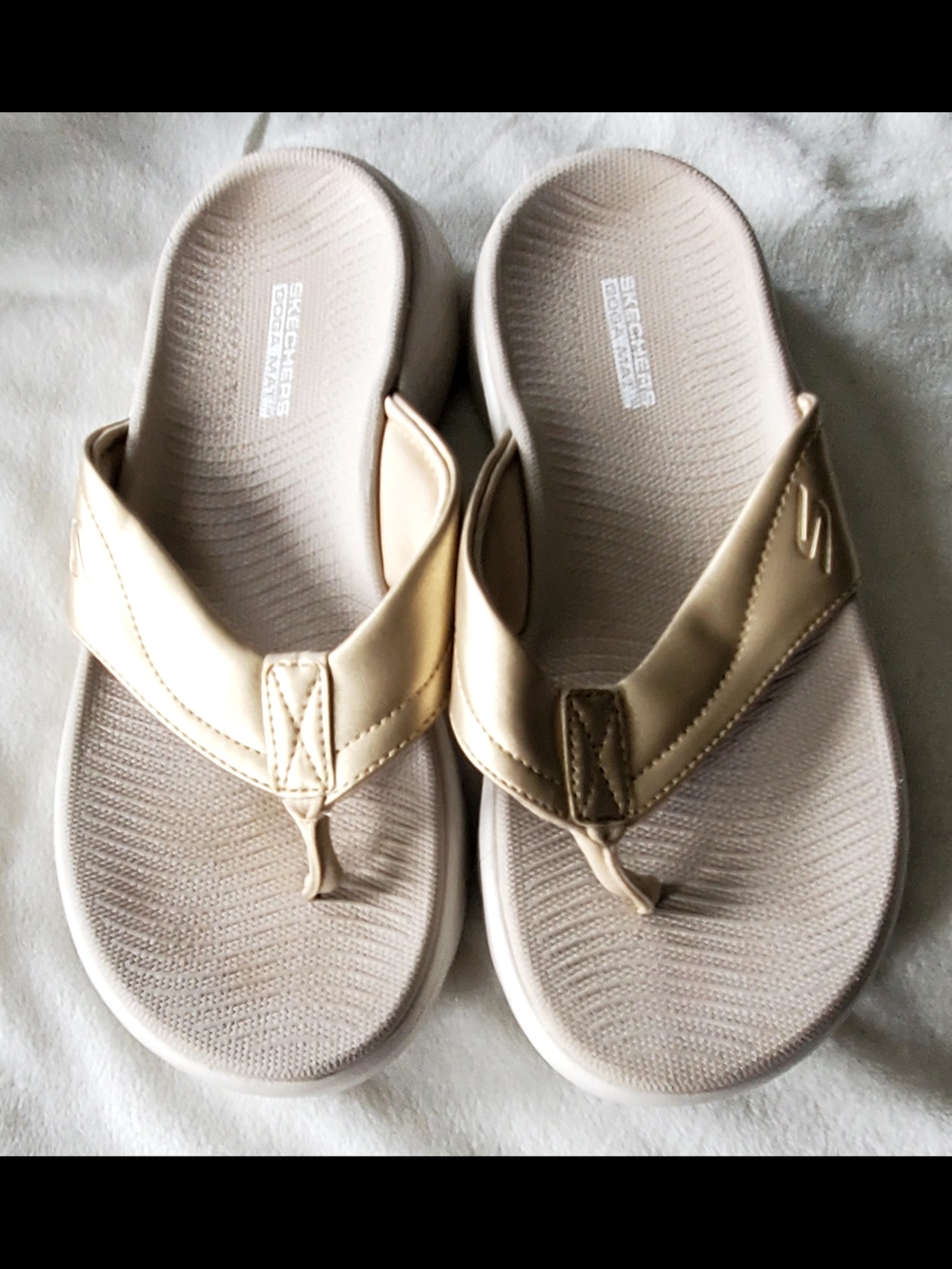Skechers Gold Metallic Thong Sandals